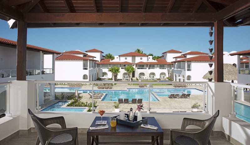 PREFERRED CLUB SUITE TROPICAL VIEW BALCONY